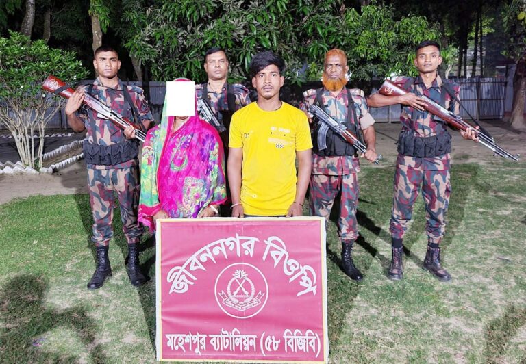 জীবননগরে দুই ভারতীয় নাগরিক আটক