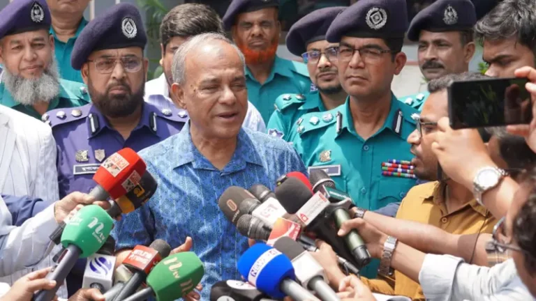 ‘রাস্তায় মানুষ বলছে, আপনারা আরও পাঁচ বছর থাকেন’