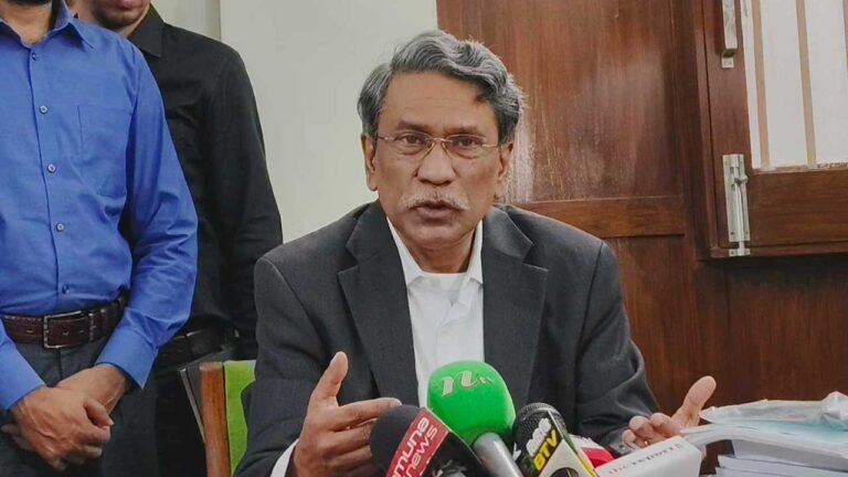 কোনো অবস্থাতেই যেন ফ্যাসিবাদী শাসন ফিরে না আসে: আলী রীয়াজ