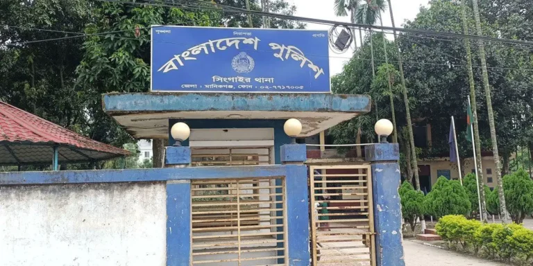 মদ্যপ অবস্থায় থানায় হট্টগোল, যুবদলের ২ নেতা আটক