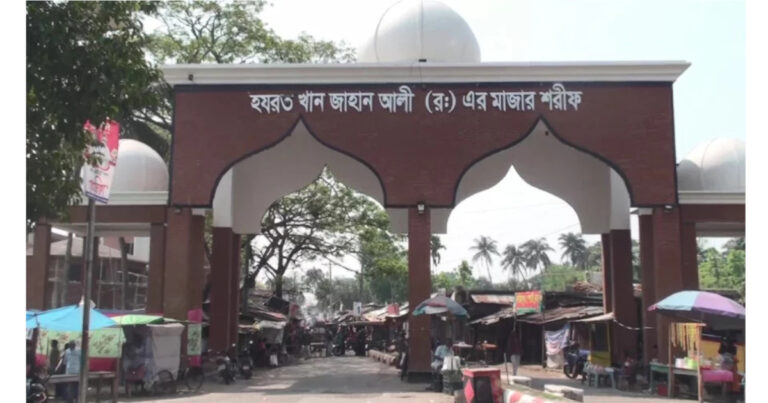 ৫৫০ বছরের ঐতিহ্যবাহী খানজাহান আলী মাজারের চৈত্র সংক্রান্তি মেলা