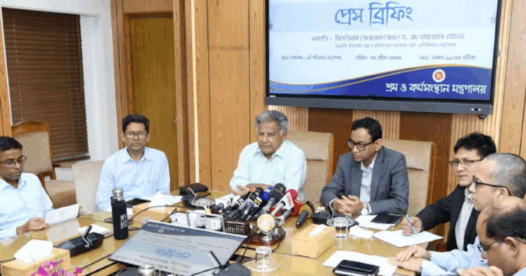 ‘মে দিবস’-এর মূল অনুষ্ঠান হবে চীন মৈত্রী সম্মেলন কেন্দ্রে
