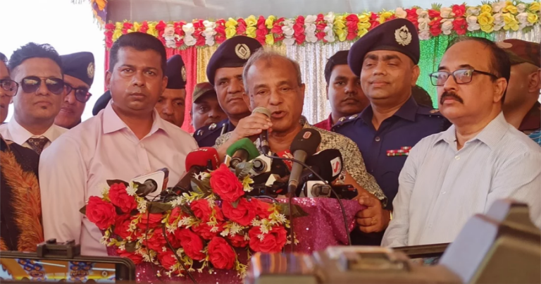 হিন্দু-মুসলিম কোনো ভেদাভেদ নেই, আমরা সবাই বাংলাদেশি: স্বরাষ্ট্র উপদেষ্টা