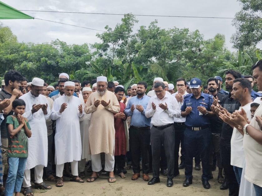 নোয়াখালীতে জুলাই শহীদ হাসানের দাফন সম্পন্ন