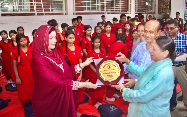 ধানমন্ডিতে ‘সুরভি’ পরিদর্শনে ডা. জুবাইদা রহমান