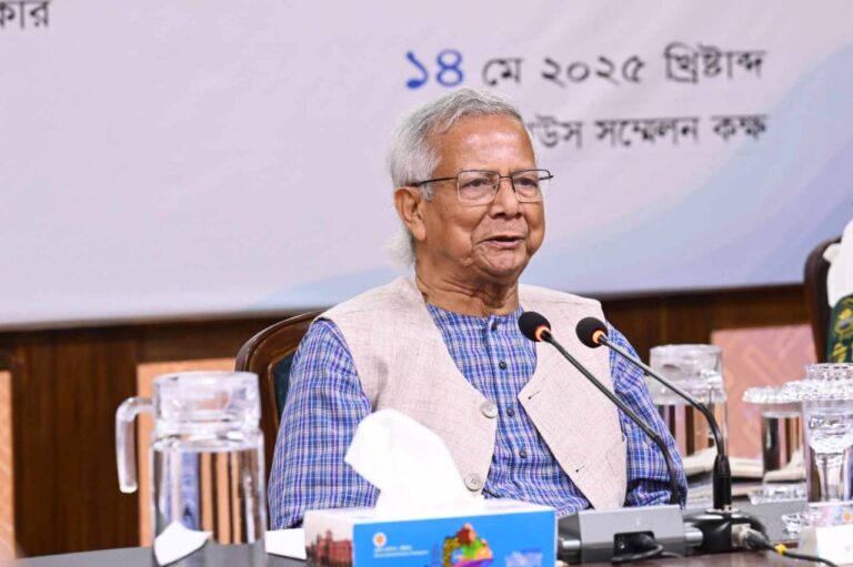 চট্টগ্রাম বন্দরের উন্নয়ন ছাড়া দেশের অগ্রগতি সম্ভব নয়: প্রধান উপদেষ্টা