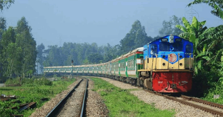 ট্রেনে ঈদযাত্রা: আধাঘণ্টায় সার্ভারে হিট ৩০ লাখ