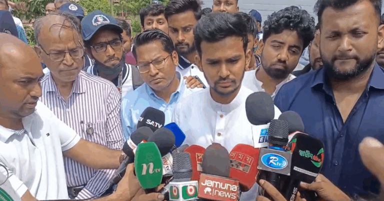 আমাকে আক্রমণ করে লাভ নেই: উপদেষ্টা আসিফ