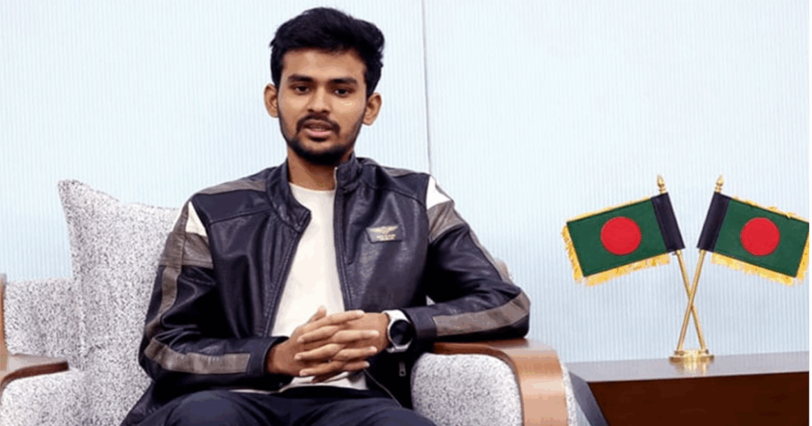উপদেষ্টা আসিফ