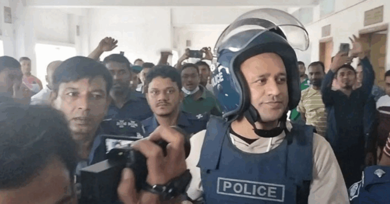 স্ত্রীসহ ব্যারিস্টার সুমনের দেশত্যাগে নিষেধাজ্ঞা