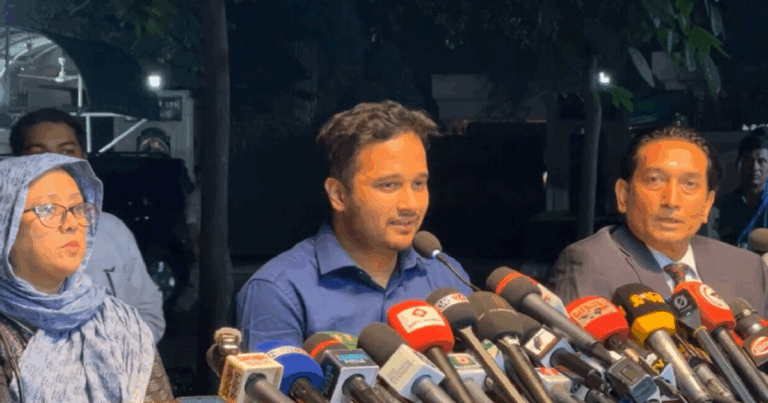 জুলাই শহিদ স্মৃতি ফাউন্ডেশন থেকে পদত্যাগ করলেন মীর স্নিগ্ধ
