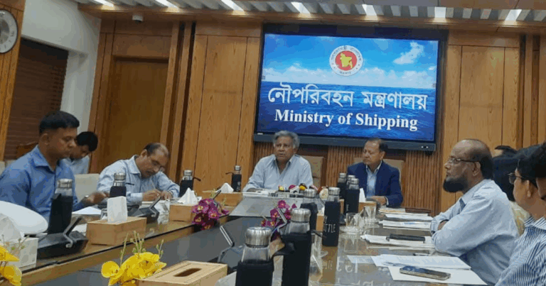 ২৮ মে’র মধ্যে শ্রমিকদের পাওনা পরিশোধ না করলে মালিকদের জেল: শ্রম উপদেষ্টা