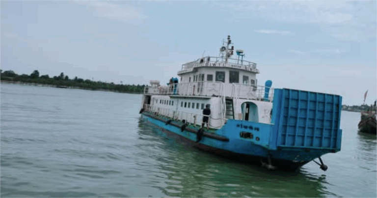 ৪২ ঘণ্টা পর কক্সবাজার-মহেশখালী নৌপথে সি-ট্রাক চলাচল শুরু