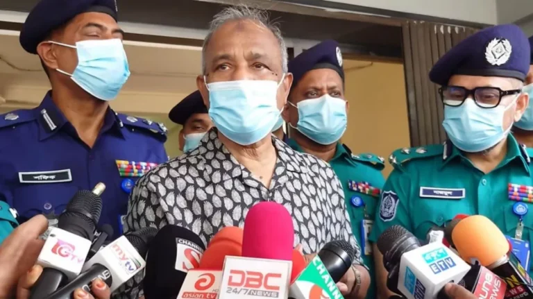 তারেক রহমানের দেশে ফেরায় কোনো বাধা নেই: স্বরাষ্ট্র উপদেষ্টা
