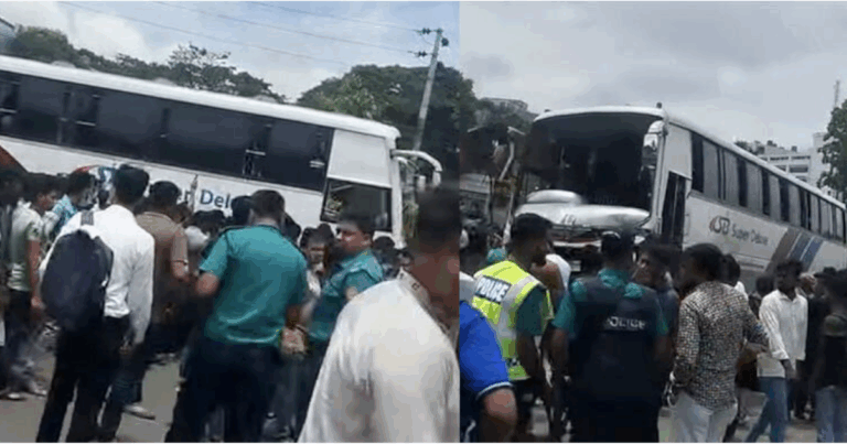 টেকনিক্যাল মোড়ে সড়ক বিভাজকে উঠে গেল বাস, নিহত ১