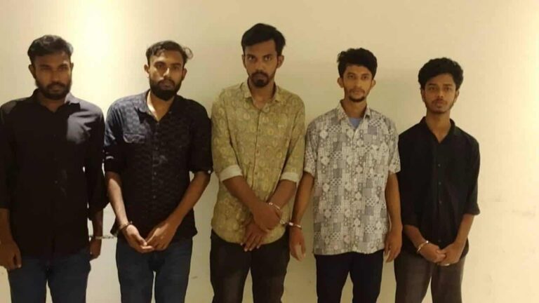 গুলশানে সমন্বয়ক পরিচয়ে ৫০ লাখ টাকা চাঁদা নিতে গিয়ে আটক ৫
