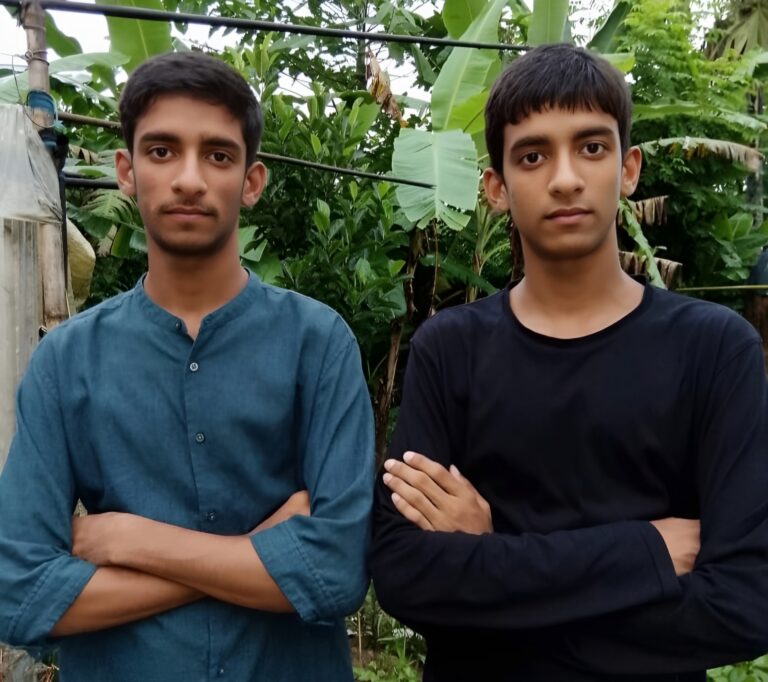 যমজ দুই ভাইয়ের এসএসসির ফলও একই রকম
