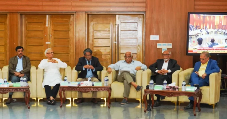 ৩০ জুলাইয়ের মধ্যে একটি যৌক্তিক জায়গায় পৌঁছাতে চায় কমিশন: আলী রীয়াজ