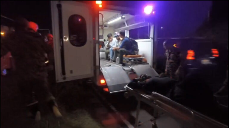 মাওয়া এক্সপ্রেসওয়ে বাসের ধাক্কায় ভারতীয় নাগরিকসহ আহত ৮