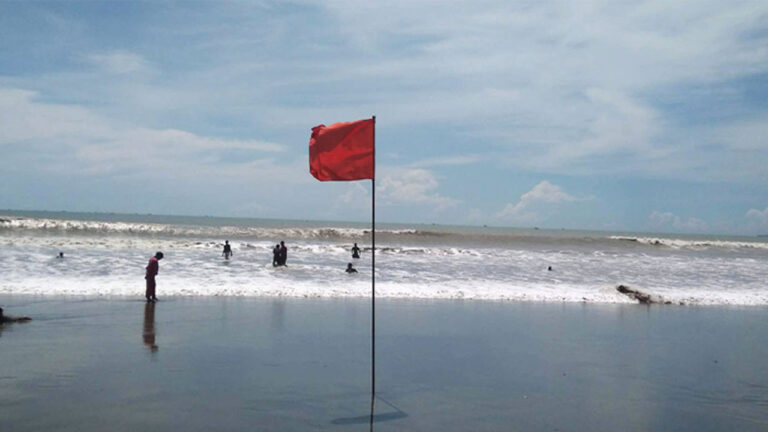 নদীবন্দরে সতর্ক সংকেত জারি