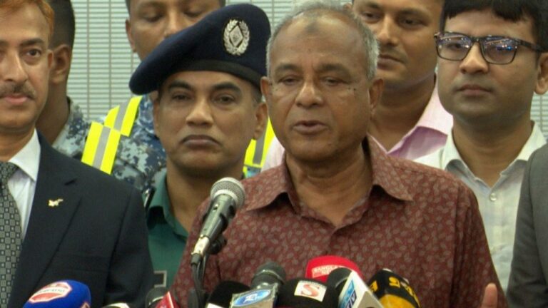 প্রয়োজনে লাশ তুলে ময়নাতদন্ত হবে, গোপালগঞ্জ ইস্যুতে স্বরাষ্ট্র উপদেষ্টা