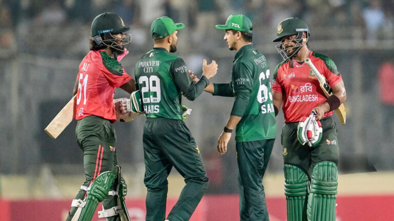 বাংলাদেশ-পাকিস্তান ম্যাচসহ টিভিতে খেলার সূচি