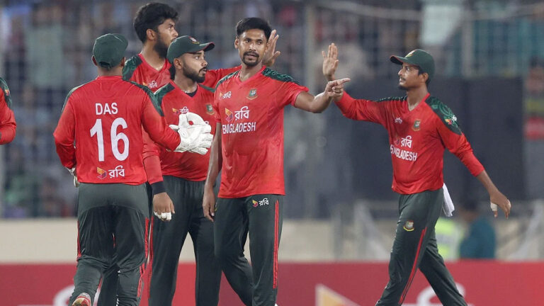 টি-টোয়েন্টি র‌্যাংকিংয়ে শীর্ষ দশে মোস্তাফিজ