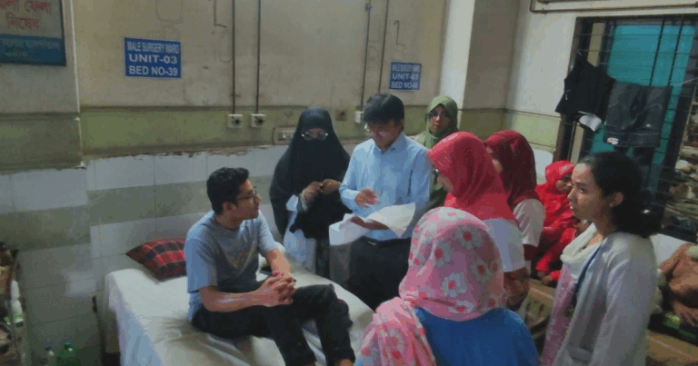 দিনাজপুরে সিলিন্ডার বিস্ফোরণে নারী ও শিশুসহ দগ্ধ ৮