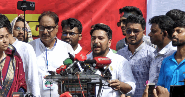 সীমান্তে হত্যা বন্ধ না হলে ভারত অভিমুখে লং মার্চ: নাহিদ ইসলাম