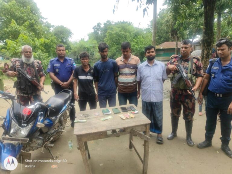 সীমান্ত দিয়ে পালানোর সময় ডা. দিপু মনির ভাগ্নেসহ আটক ৪