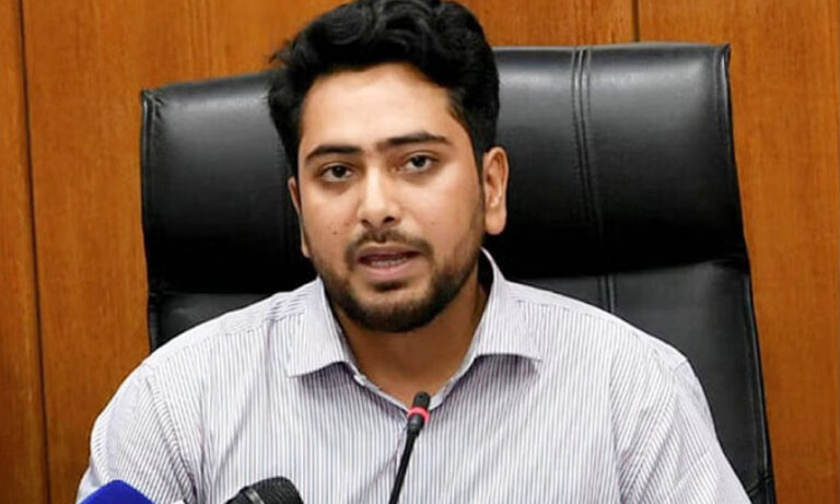 শেখ মুজিবুর রহমান জাতির জনক নন : নাহিদ