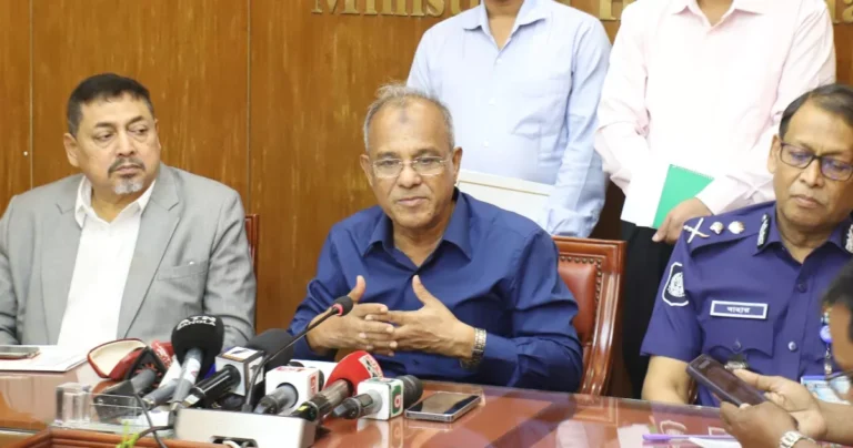 জিএমপি কমিশনারকে শোকজ করা হবে: স্বরাষ্ট্র উপদেষ্টা