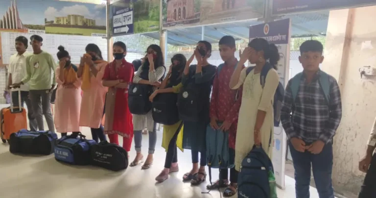 ভারতে কারাভোগ শেষে দেশে ফিরল ১৭ কিশোর-কিশোরী