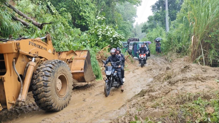 রাঙ্গামাটির বাঘাইছড়ি সড়কে যান চলাচল স্বাভাবিক