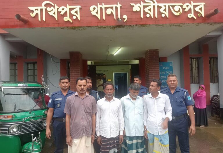 জুয়ার বোর্ড থেকে আ. লীগ ও বিএনপির ৪ নেতা আটক