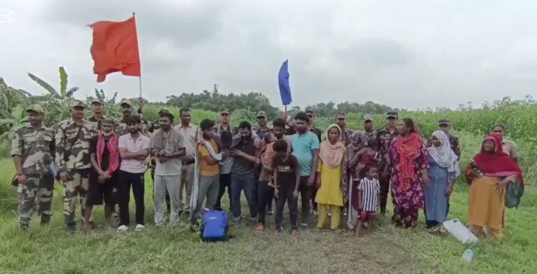 মুজিবনগর সীমান্ত দিয়ে ১৭ বাংলাদেশীকে হস্তান্তর করল বিএসএফ