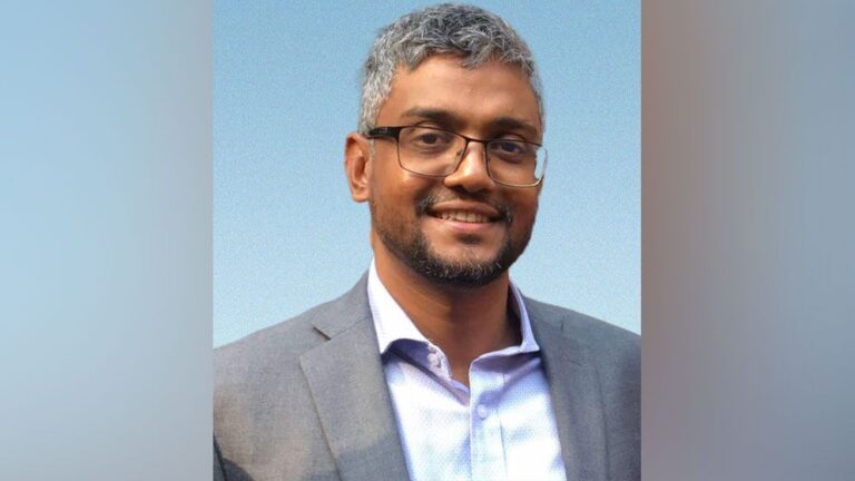 শেখ মুজিবের মূর্তি যেভাবে ফ্যাসিস্টের মূর্তি হয়ে ওঠে, জানালেন মির্জা গালিব