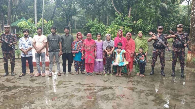 নওগাঁর দুই সীমান্ত দিয়ে ১৮ জনকে পুশইন বিএসএফের