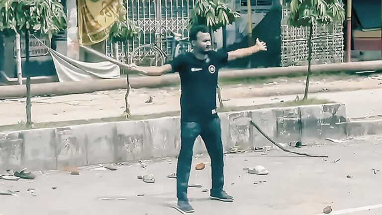জুলাইয়ের প্রথম শহীদ আবু সাঈদ হত্যা: ৩০ আসামির বিচার শুরু