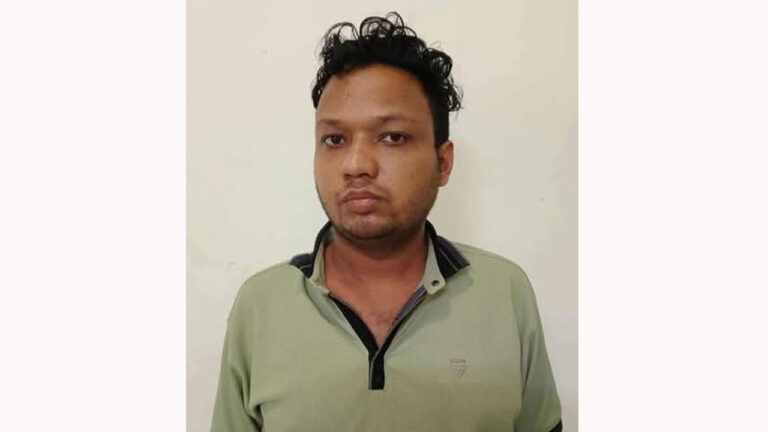বার্তা ফাঁসকারী সেই পুলিশ সদস্য গ্রেপ্তার