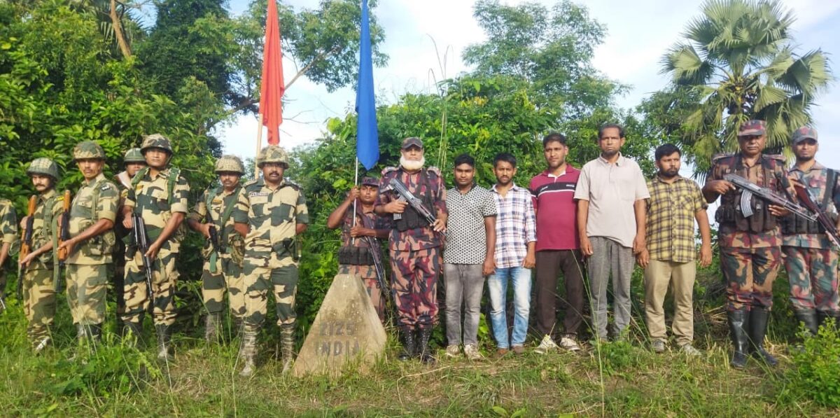 ভারতে কারাভোগ শেষে ৫ বাংলাদেশিকে হস্তান্তর