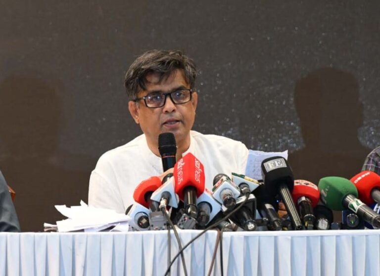 মালয়েশিয়ার স্থানীয় শ্রমিকদের মতো সুবিধা পাবেন বাংলাদেশিরা : প্রেস সচিব
