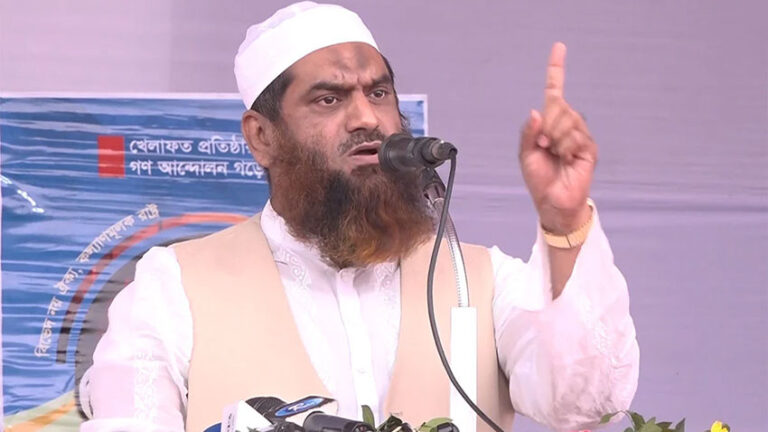 বৈষম্যমূলক আচরণে ফেসবুকের বিরুদ্ধে মামুনুল হকের জিডি