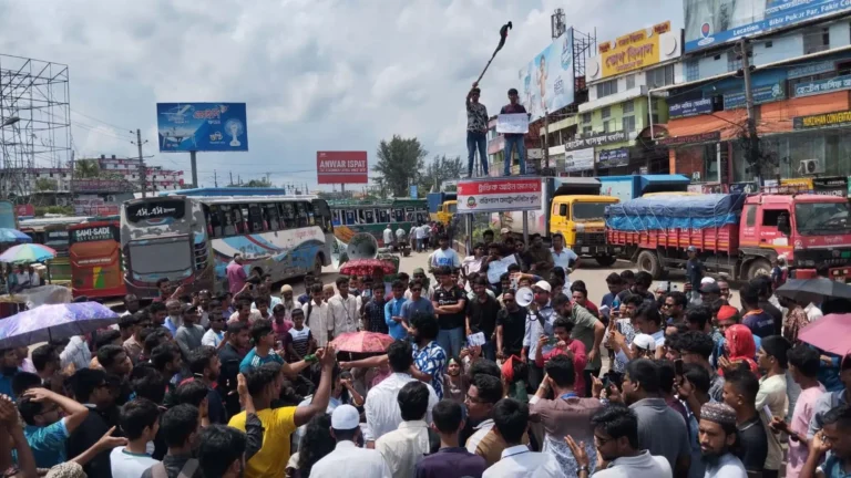 ঢাকা-বরিশাল মহাসড়ক অবরোধ, ৬ জেলায় যান চলাচল বন্ধ