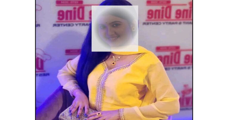 আবাসিক হোটেল থেকে টিকটকার আটক