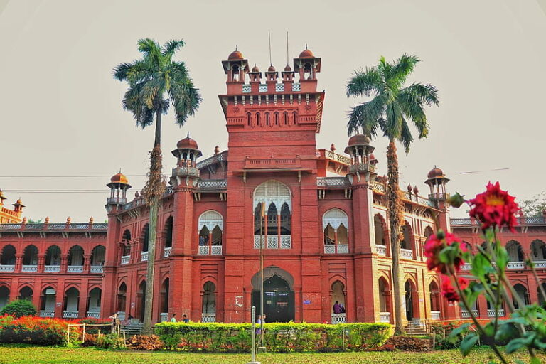 ঢাবি হল সংসদ নির্বাচনে চূড়ান্ত লড়াইয়ে ১০৩৫ প্রার্থী