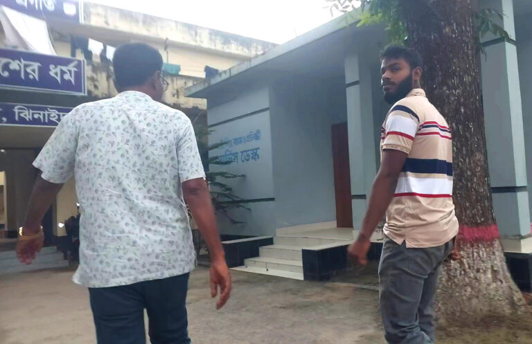 মাদকের সাথে সংশ্লিষ্টতার অভিযোগে যুবককে পুলিশে দিল বিএনপি