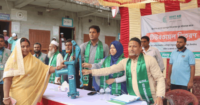 ঝিনাইদহে বিনামূল্যে টিউবওয়েল পেল অসহায় ৫০টি পরিবার