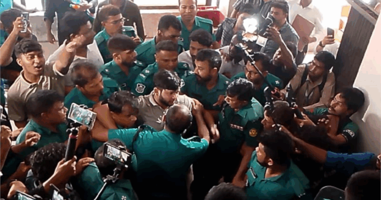 ৫ দিন রিমান্ডে তৌহিদ আফ্রিদি