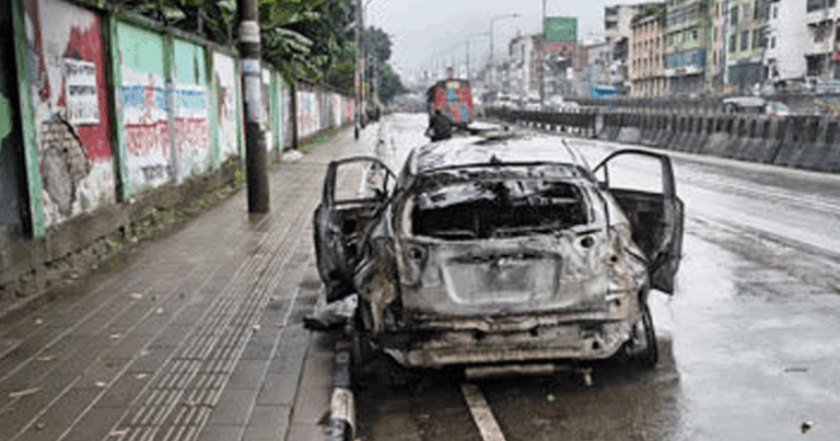 মহাখালী সড়ক ডিভাইডারে প্রাইভেট কারের ধাক্কা, নিহত ২